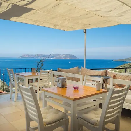 Hideaway Hotel 2*