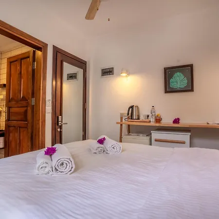 Hideaway Hotel 2*