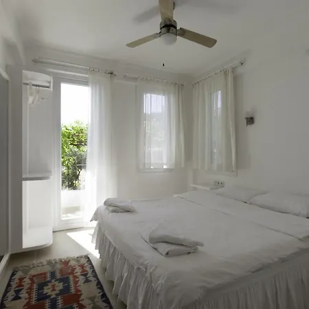 Hotel Hideaway