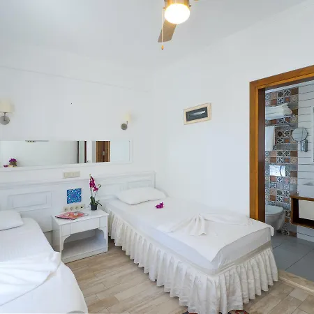 Hotel Hideaway